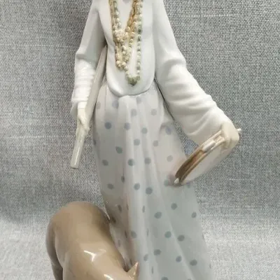 Lladro "Gitana Caminante"