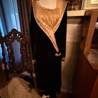 Sale Photo Thumbnail #34: 1920s French dress