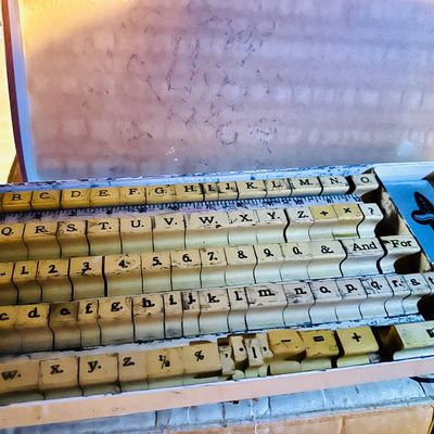 Sale Photo Thumbnail #187: Vintage rubber stamp alphabet set