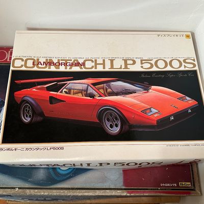 Sale Photo Thumbnail #210: Vintage Otaki 1/12 scale Lamborghini Countach LP 500S plastic model kit in original box