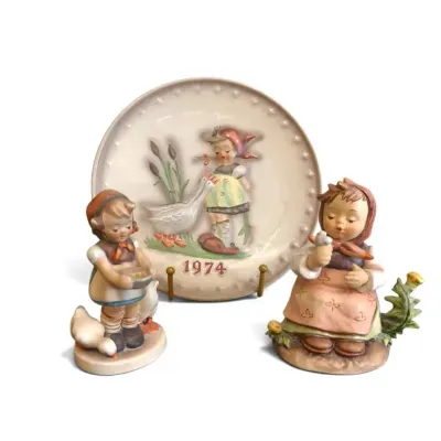 JB155 Vintage 1974 Goebel M.J. Hummel Plate & Two Figurines 