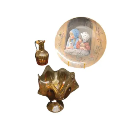 JB158 Sandra Kuck Collector's Plate & Two Amber Glass Decor Pieces 