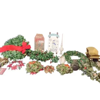 JB323 Christmas Wreaths & More