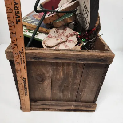LOT 58: Christmas Lot