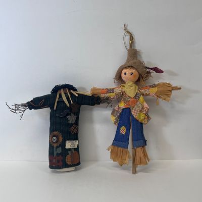LOT 59: Huge Halloween Lot