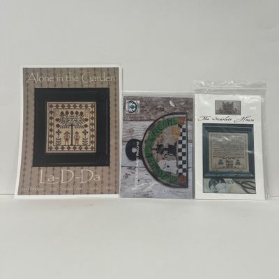 LOT 68: Sewing Lot in Vintage Box
