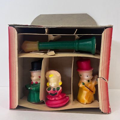 LOT 58: Christmas Lot
