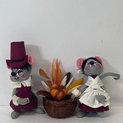 LOT 59: Huge Halloween Lot