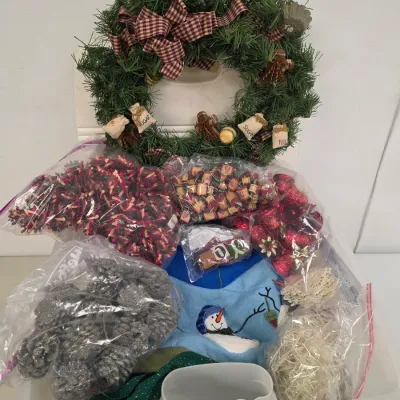 LOT 89: Vintage Christmas Wreath, Tree Skirts & Garland