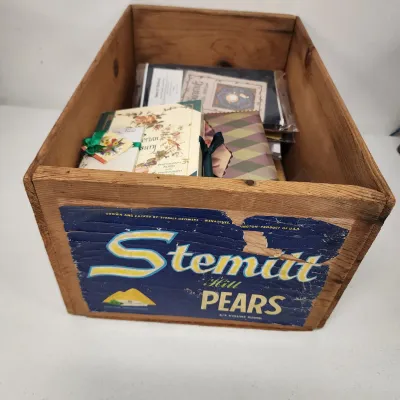 LOT 69: Home Decor/Sewing Lot in Vintage Box