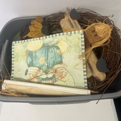 LOT 67: Halloween Lot