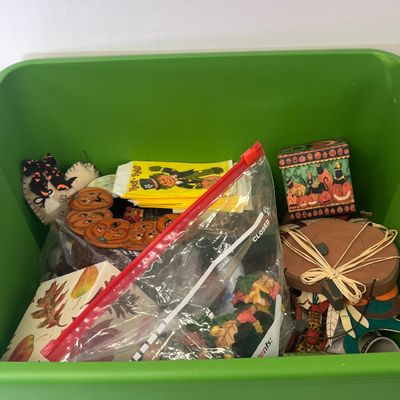 LOT 59: Huge Halloween Lot