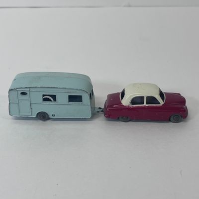 LOT 54: LESNEY Matchbox Car Lot