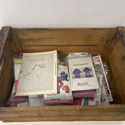 LOT 68: Sewing Lot in Vintage Box