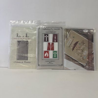 LOT 68: Sewing Lot in Vintage Box