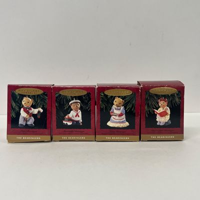 LOT 62: Christmas Ornament Lot