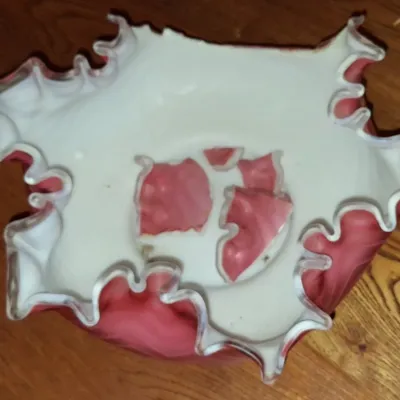 Sale Photo Thumbnail #625: Vintage fenton pink peach crest ruffled bowl second image