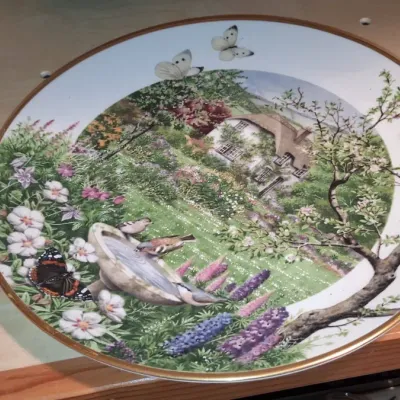 Sale Photo Thumbnail #652: Franklin porcelain june in a country garden collector plate