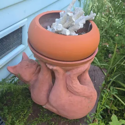 Sale Photo Thumbnail #554: Terracotta cat planter statue