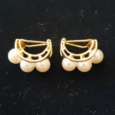 Sale Photo Thumbnail #655: K gold and pearl half hoop earrings