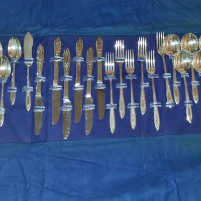 Sale Photo Thumbnail #537: International silver prelude silverplated flatware set