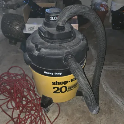 Sale Photo Thumbnail #547: Shop vac gallon peak hp heavy duty wet or dry vacuum