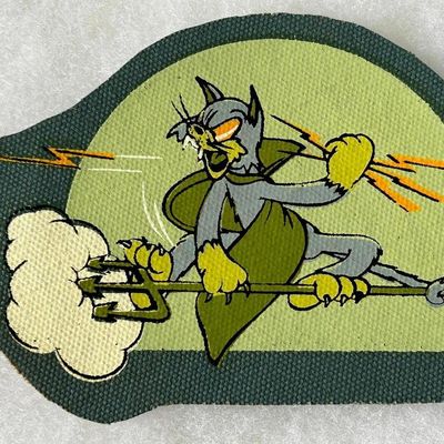 Sale Photo Thumbnail #451: WWII U.S. Navy VF-19 Fighter Squadron Patch