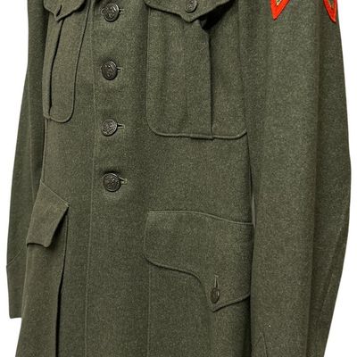 Sale Photo Thumbnail #512: World War II USMC 6th Marine Division Forest Green Wool Service Uniform Jacket