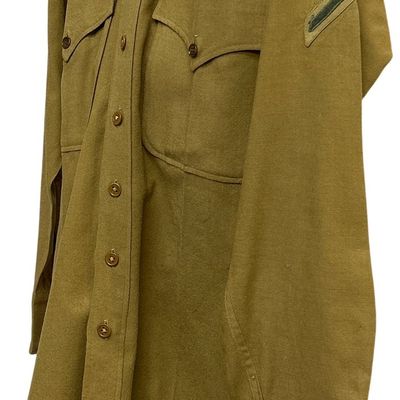 Sale Photo Thumbnail #346: WWII USMC Flannel M1937 service shirt with Ship's Detachment patch and PFC insignia - 2 Identifications