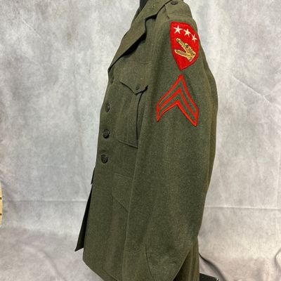 Sale Photo Thumbnail #282: WWII USMC Identified Forest Green Wool Service Blouse Dated 1941-1942 1st MAC Corporal