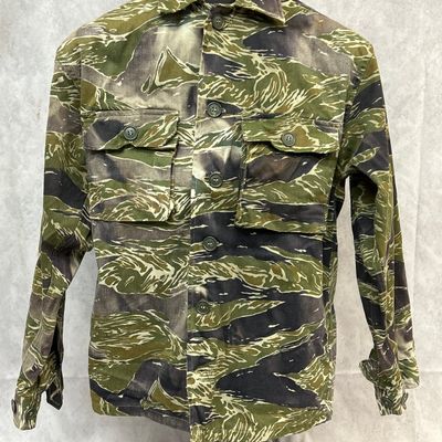 Sale Photo Thumbnail #548: Vietnam War Tiger Stripe Camouflage Combat Shirt Asian Size A-M