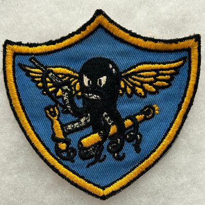 Sale Photo Thumbnail #474: WWII U.S. Navy VC-4 Composite Squadron Patch