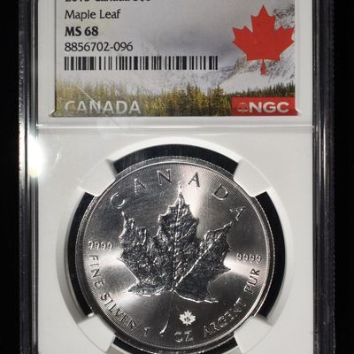 Sale Photo Thumbnail #408: 2013 $5 1 OZ SILVER CANADA MAPLE LEAF NGC MS68