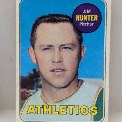Sale Photo Thumbnail #628: Vintage 1968 Topps Jim "Catfish" Hunter baseball card (#530) featuring the Oakland Athletics pitcher.