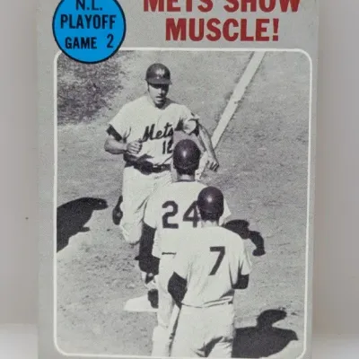 Sale Photo Thumbnail #478: 1970 Topps baseball card #196, 'Mets Show Muscle!' N.L. Playoff Game 2, featuring Ken Boswell rounding the bases.