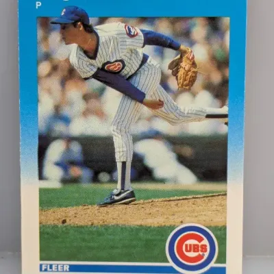 Sale Photo Thumbnail #724: 1988 Fleer Greg Maddux Chicago Cubs baseball card (#438) in raw, un-graded condition with clean edges.