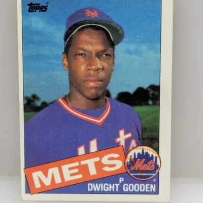 Sale Photo Thumbnail #408: 1986 Topps Dwight Gooden #620 baseball card featuring the New York Mets pitcher in good condition.