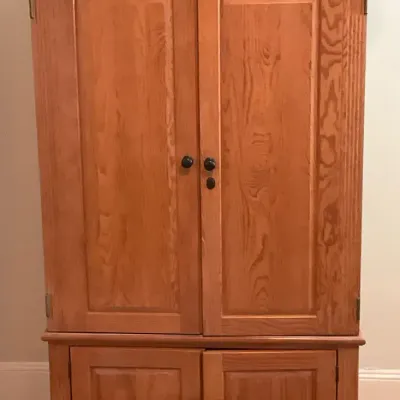 Wooden Entertainment Cabinet/wardrobe 