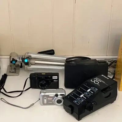 Leitz Prado Universal Slide Projector, Cameras, and Accessories 