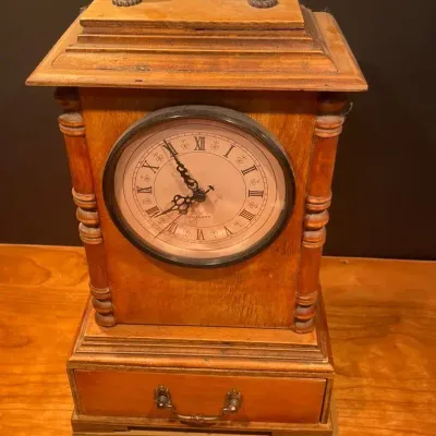 Vintage Quartz Mantel Clock