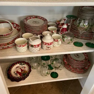 Mystery Christmas Dining
