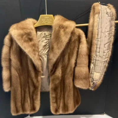 The Mink Barn Shawl