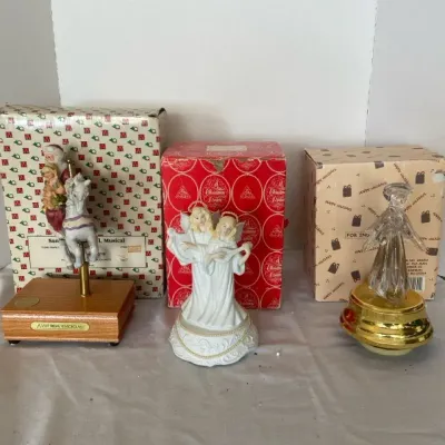 Wind Up Christmas Musical Figurines 