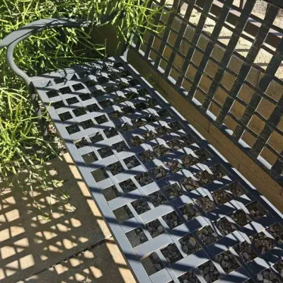 Metal Latticed Outdoor Sitting Bench