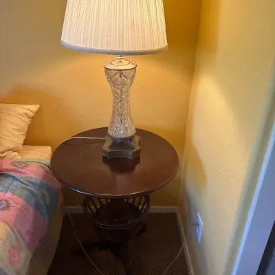 Round Side Table And Lamp