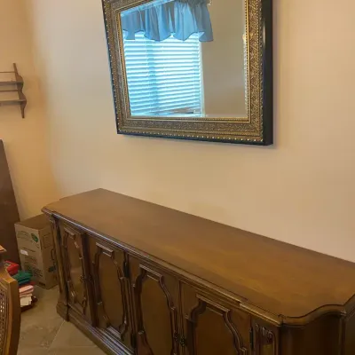 Beautiful Oak Buffet And Mirror 