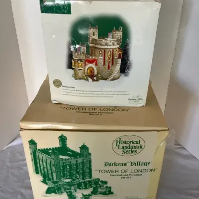 Tower Of London And Heathmoor Castle Dickens Village Department 56 
