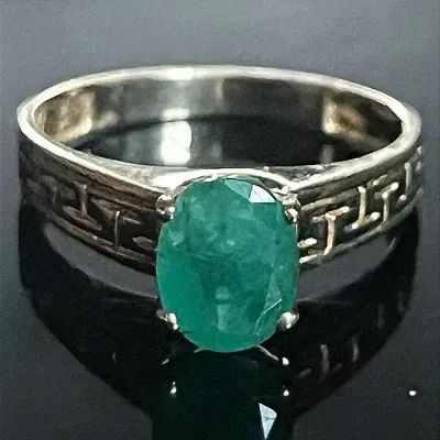 10K Yellow Gold Genuine Emerald Ring 