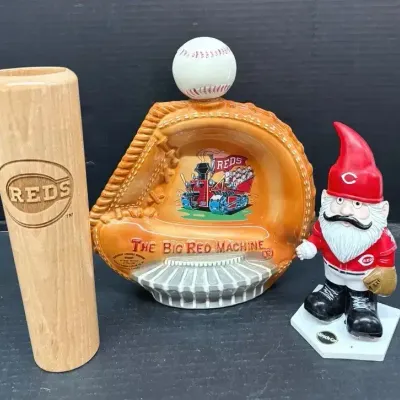 Cincinnati Reds Hoffman Distillery 1973 Decanter With Reds Dugout Mug, +