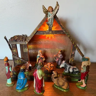 Antique Made In Italy Manger Set